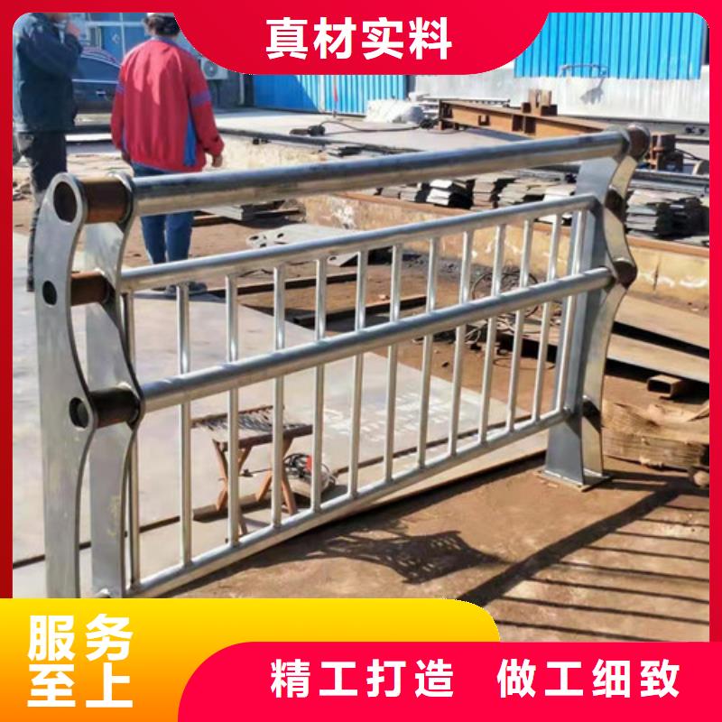价格地道(鑫海达)不锈钢护栏-木纹转印护栏工程施工案例