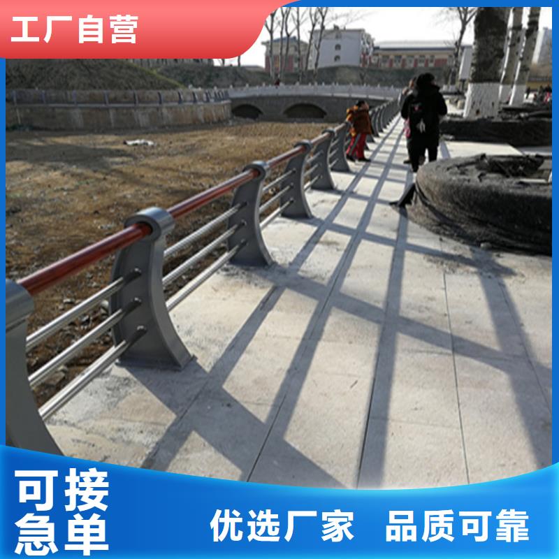 广东省可定制有保障<展鸿>蓝色钢板护栏立柱展鸿护栏支持定制