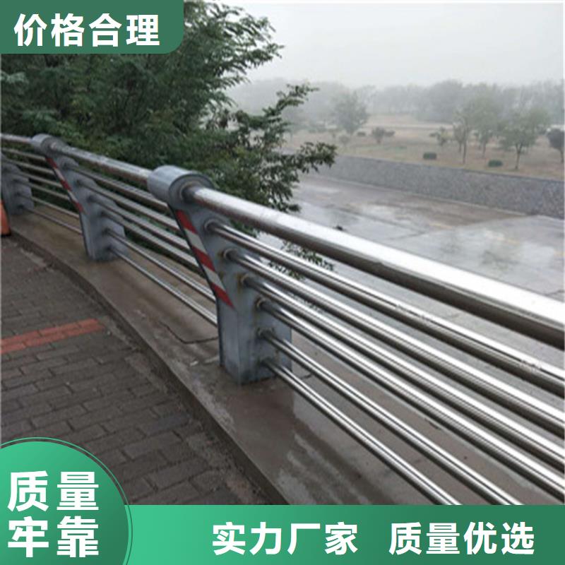 方管木纹转印桥梁护栏方便运输易安装首选展鸿护栏厂家