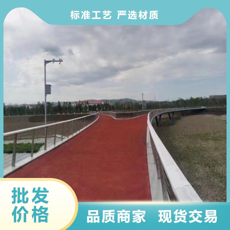 生产高速公路砼防撞护栏的价格	高速公路护栏一米多少钱的厂家