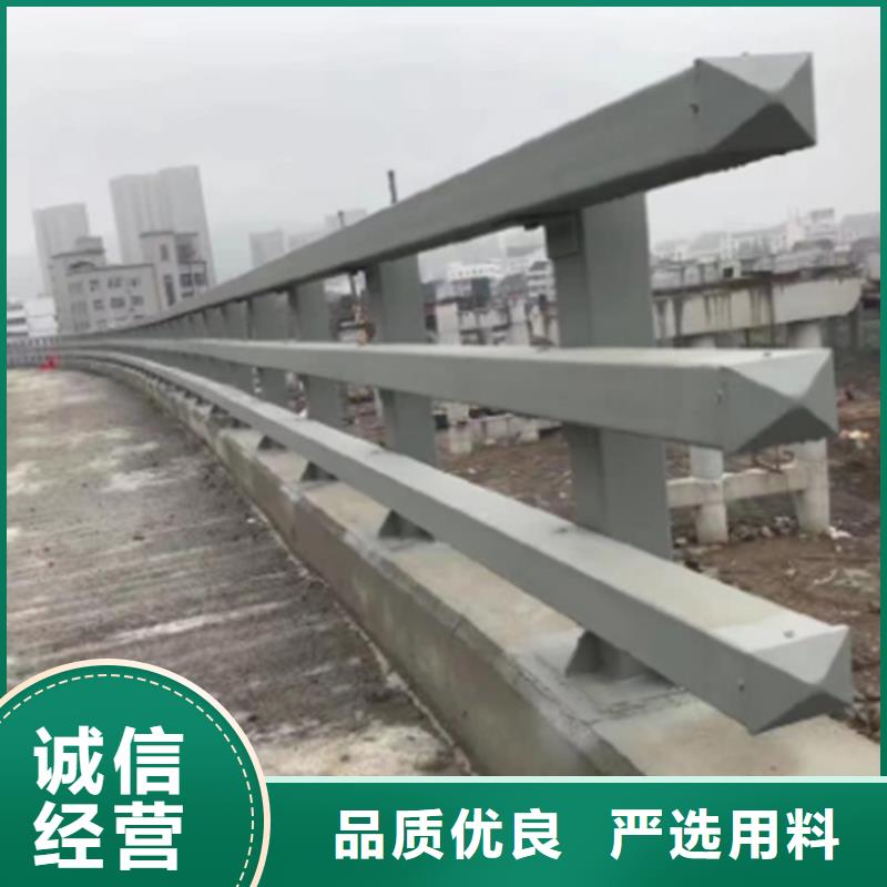 生产高速公路砼防撞护栏的价格	高速公路护栏一米多少钱的厂家